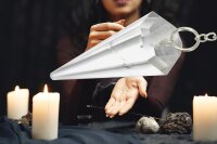 Bergkristallpendel geschliffen mit Kette Edelstein Pendel Heilsteine Pendulum Bergkristall, ca. 4 cm