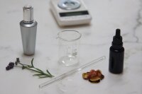 Simax Becherglas mit Henkel, hitzebeständiges Borosilikatglas 3.3, niedrige Form mit Ausguss und Skala, 250 ml
